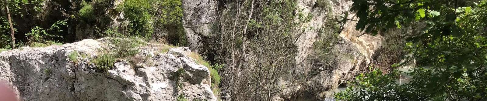 Cliquer pour montrer ou cacher les boutons du haut